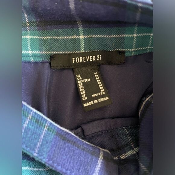 Forever 21 buckled pleated plaid skirt green and blue size M - Picture 7 of 8